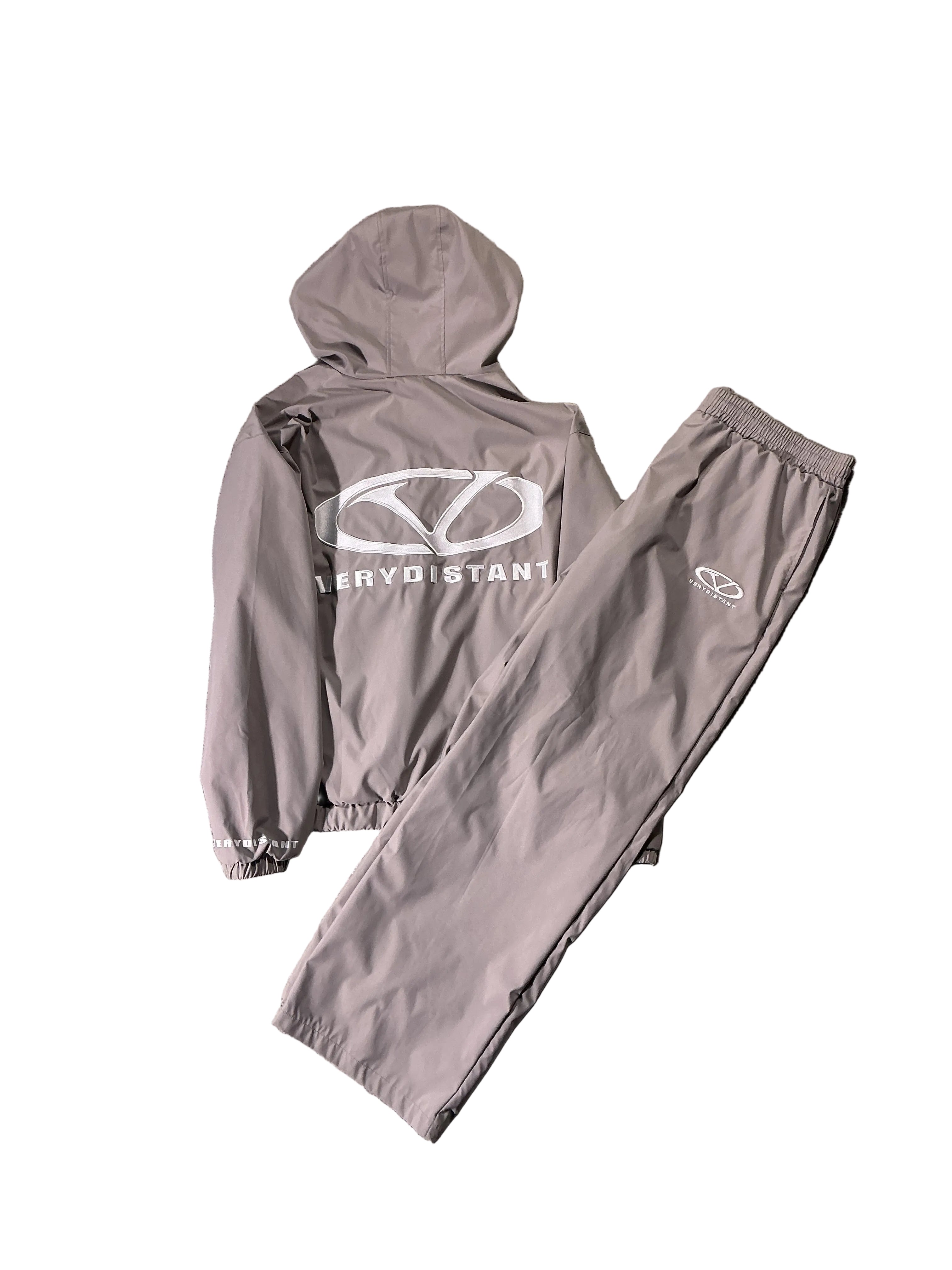 Very Distant Nylon Set Grey