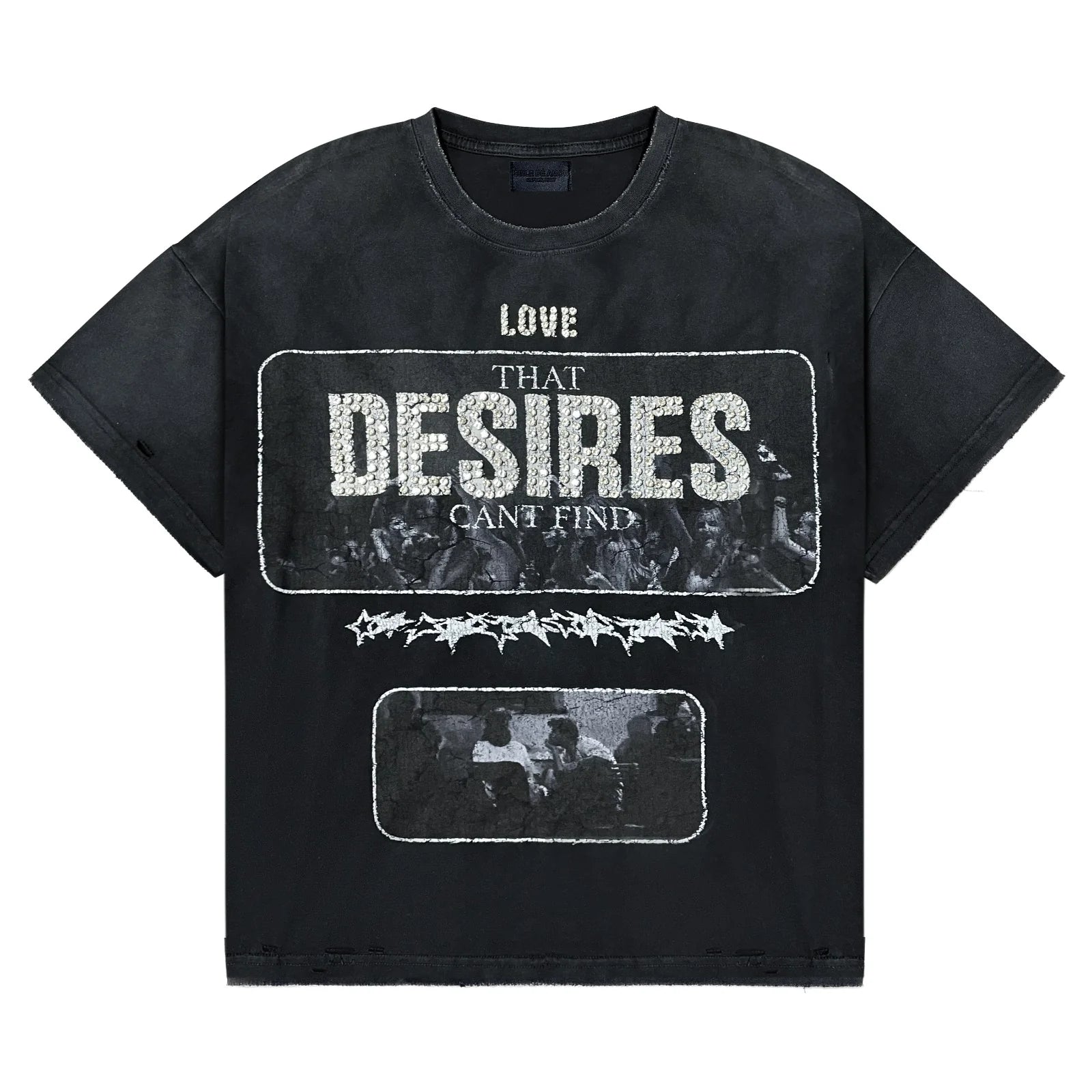 AMOR IN DESIRES TEE